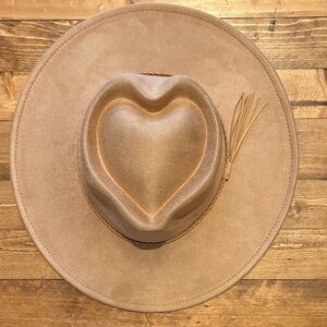 Heart-Creased Wide Brim Suede Hat - Tan